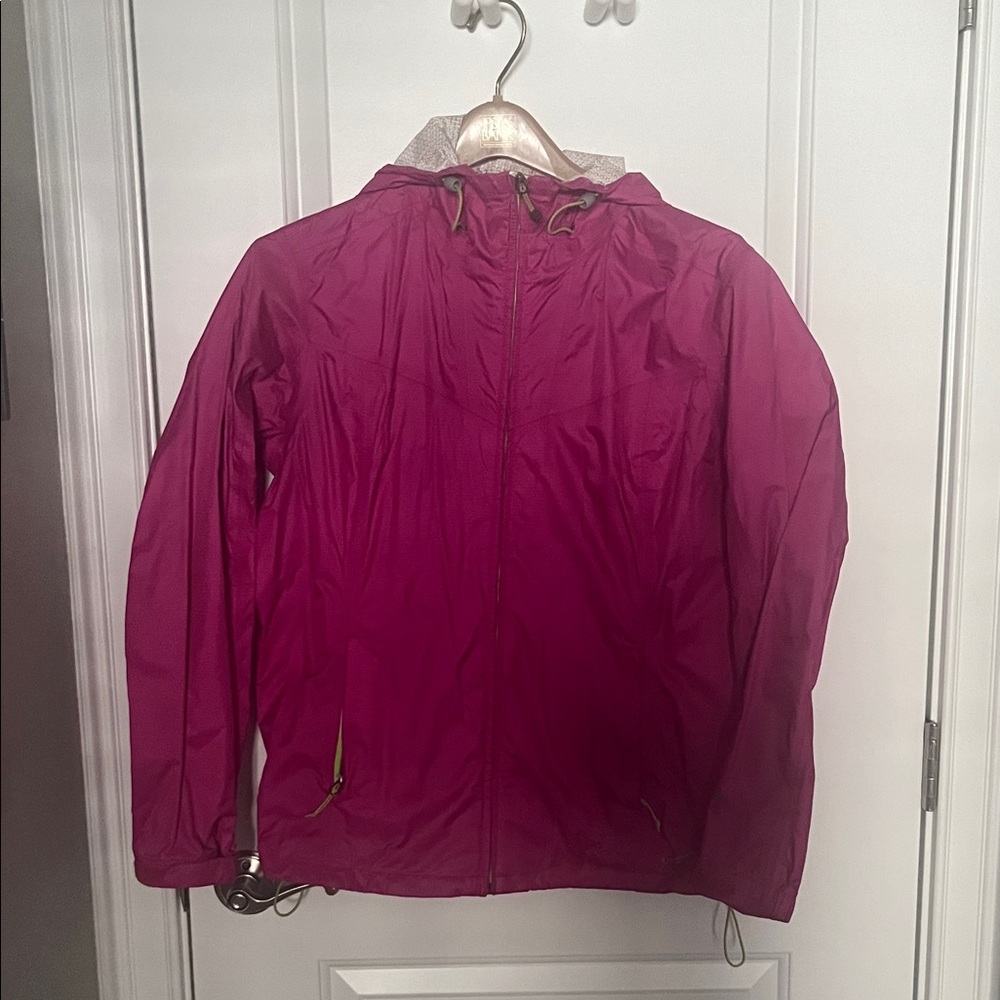 Eddie Bauer Women's Fuchsia Packable Rain Jacket